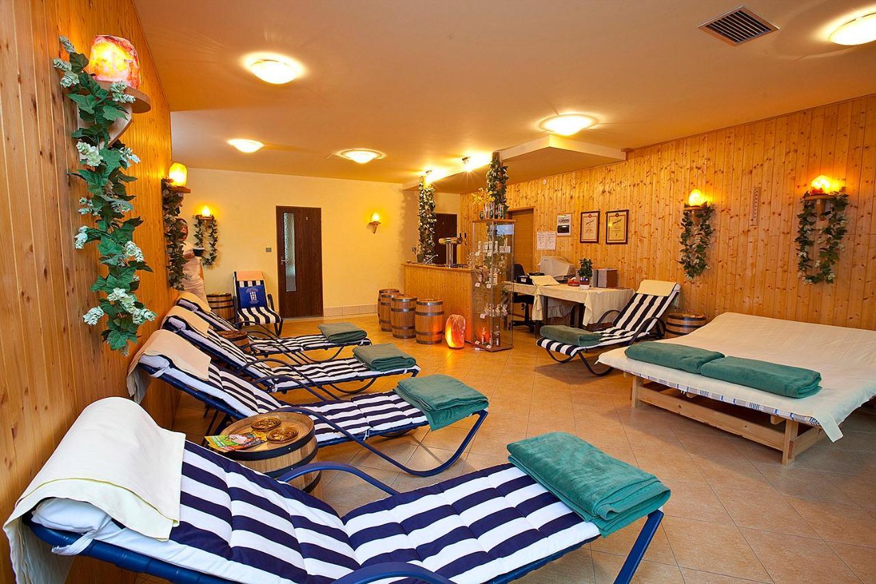 Hotel Sklarna Harrachov Ngoại thất bức ảnh